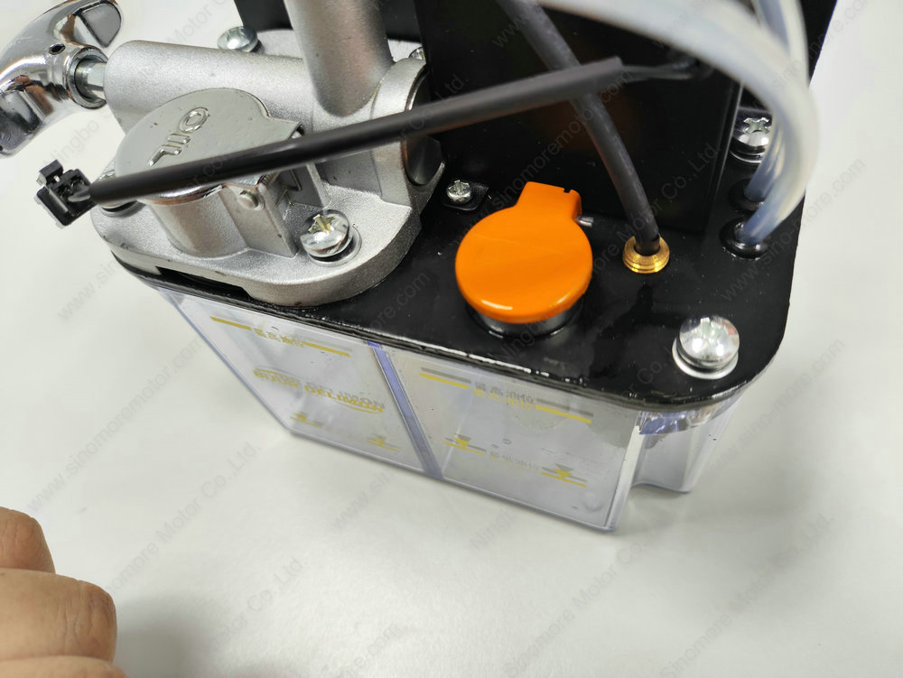 Oil pump